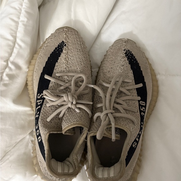 Yeezy Boost 350 V2 Tan Black - Picture 1 of 3